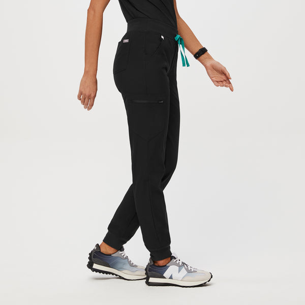 women's Black FREEX™ Lined Zamora™ - Petite Jogger Scrub Pants