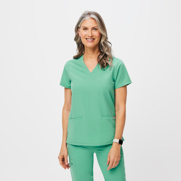women's Surgical Green Casma™ - Three-Pocket Scrub Top