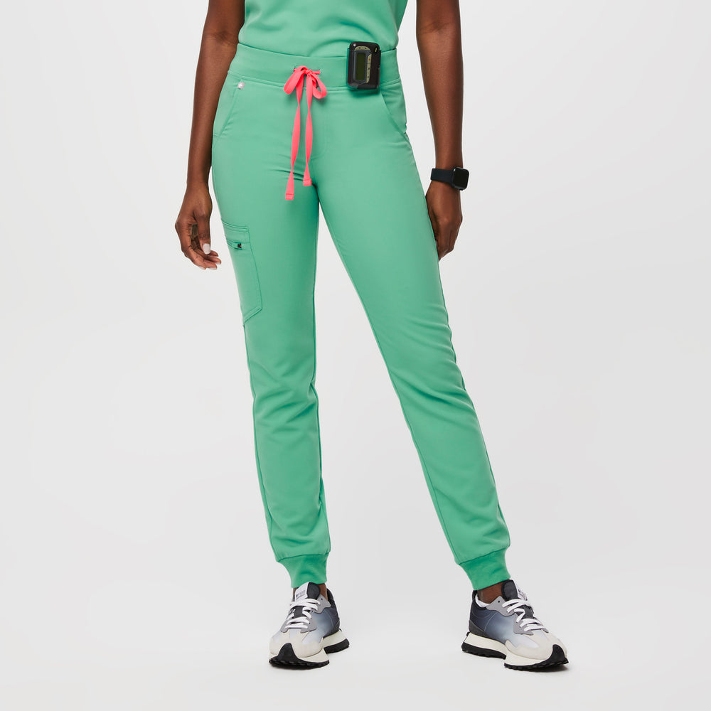 women's Surgical Green Zamora™ - Petite Jogger Scrub Pants