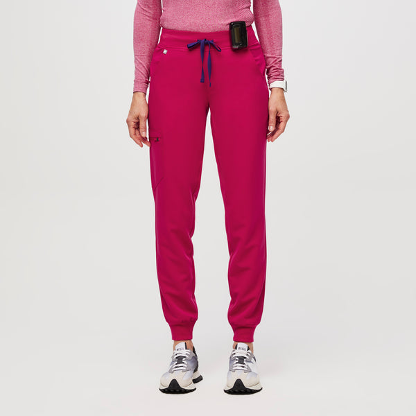 women's Ultra Rose Zamora™ - Petite Jogger Scrub Pants