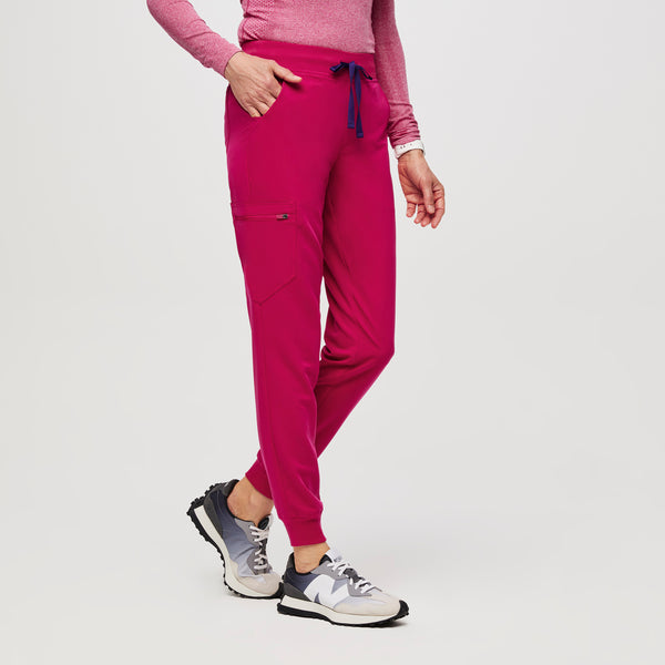women's Ultra Rose Zamora™ - Petite Jogger Scrub Pants
